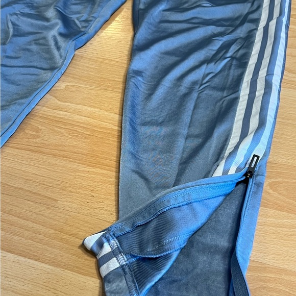 Adidas Classics jumpsuit track pants joggers size extra small. Perfect condition - Picture 3 of 3